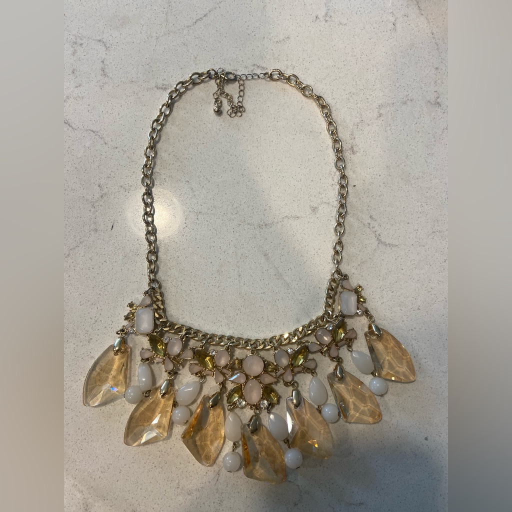 Statement Necklace 9$